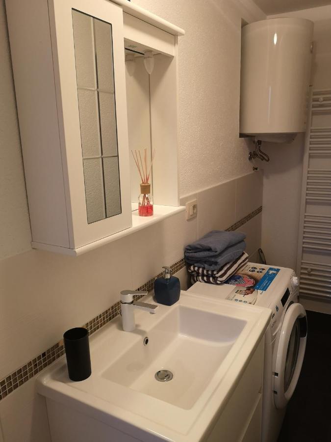 Apartmani Manda Omišalj Exterior foto